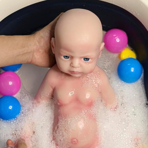 ❤️ 22 inch Baby Girl Doll Full Body  Silicone - Picture 2 of 5